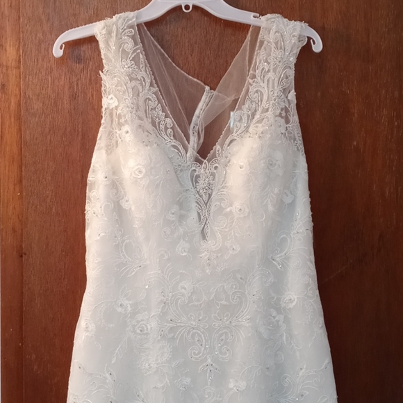 Wedding dress